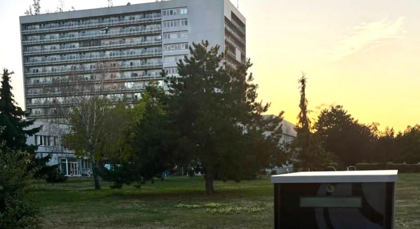 Csak az első 4 órában lesz ingyenes a parkolás az érsekújvári kórháznál