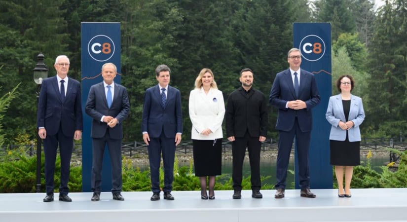 Ukrajna, Magyarország és hat másik ország részvételével létrejött a Kárpáti Nyolcak
