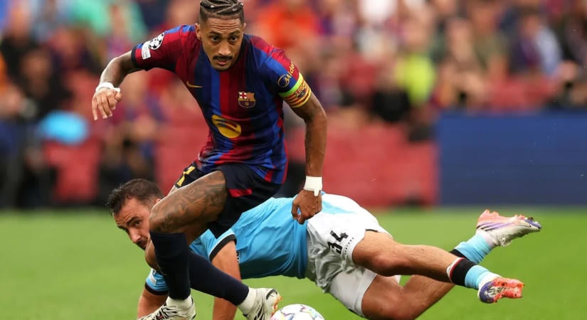 Barcelonában Raphinháért aggódnak, aki a Real Madrid klasszis kapusát is lenyűgözi