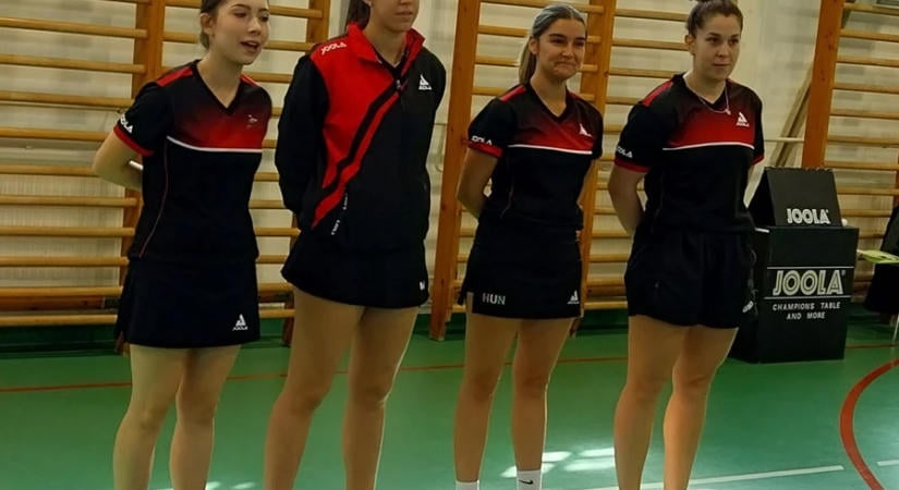 Újabb győzelem a női asztaliteniszezőktől