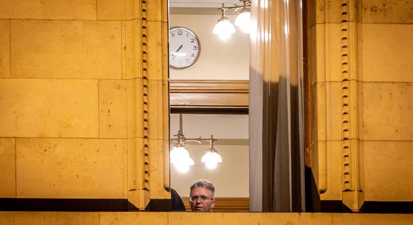 Közel öt órán át hallgatták ki Hankó Balázst