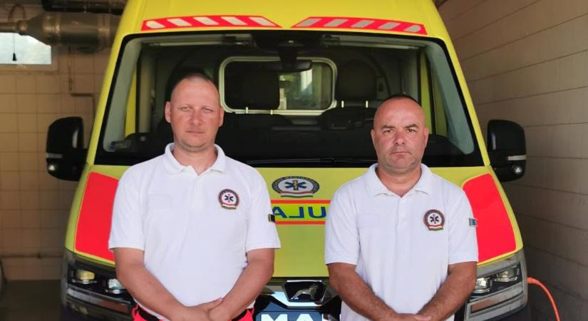 Szabadnapos mentősök mentették meg egy idős nő életét egy baranyai strandon