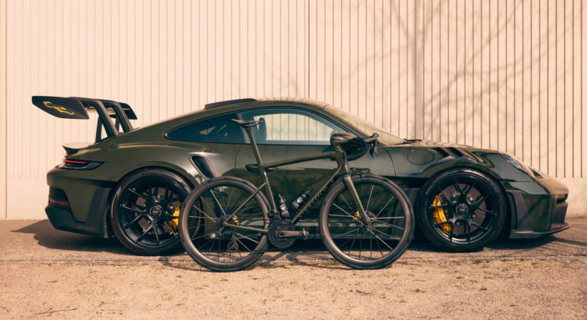 A Porsche 911 GT3 RS-nek két kereke is lehet: így találkozott a sportautó és a kerékpár