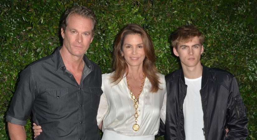 Először mutatkozott nyilvánosan a fiuk halála óta a gyászoló Cindy Crawford és a férje - fotók