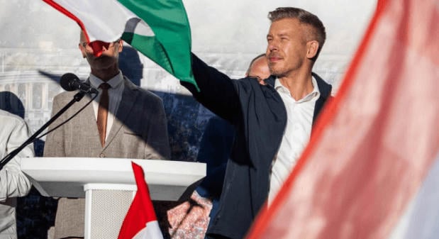 Reagált Magyar Péter az ügyészség döntésére: rendkívüli parlamenti ülést kezdeményez, és kéri mentelmi joga felfüggesztését