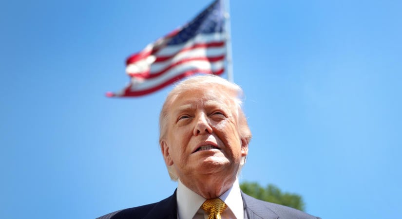 Összeomlott az amerikai menekültprogram: a jövőben szinte csak fehér dél-afrikaiakat fogadnak be