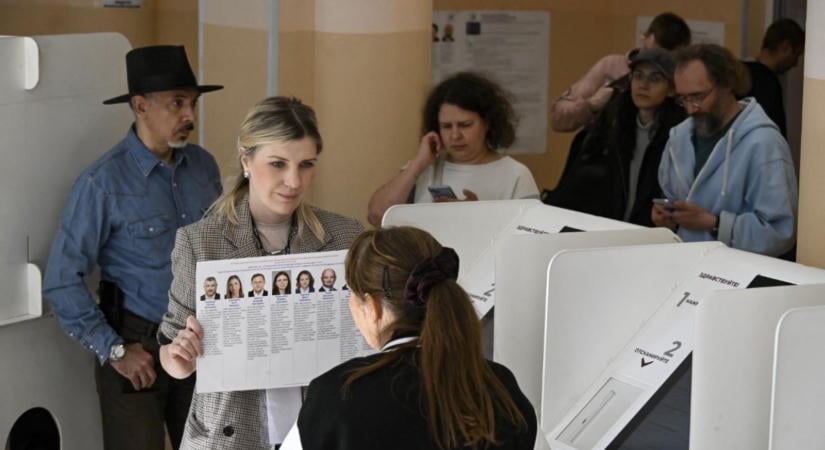 Óriási ukrán dróntámadással kezdődött az orosz választások utolsó napja