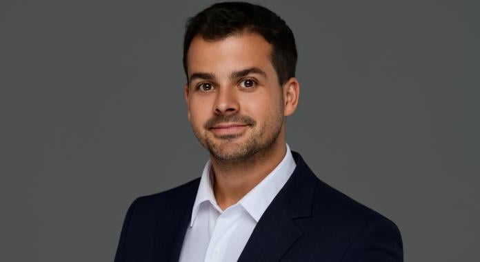 A Schiller-evolúció: Tradíció, merészség és a mobilitás új korszaka Interjú Schiller Márkkal, a Schiller Autó Család stratégiai és marketing igazgatójával