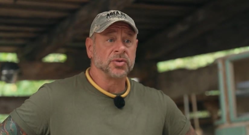 „Zsolti, te szörcsögve horkolsz” – Simor Olivér nagyon kiakadt Anger Zsoltra a Farm VIP-ban