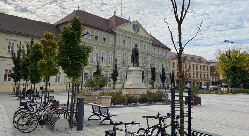 Be akarnak avatkozni a Vas megyei kormánymegbízotti kinevezésbe?
