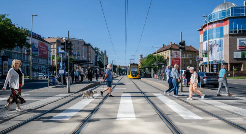 Biztonságosabb lett a budai Széna tér