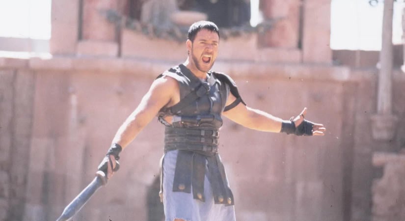 Russell Crowe 62 évesen ismét bombaformában: elképesztően nagy bicepszet villantott a Gladiátor sztárja – Fotó!