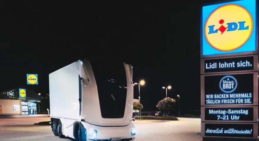 Elszabadult a Lidl az utakon: sofőr nélküli teherautó viszi a boltba az árut