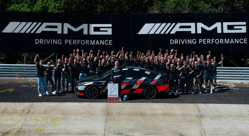 Nürburgring-rekordot döntött az elektromos Mercedes-AMG CLA 45