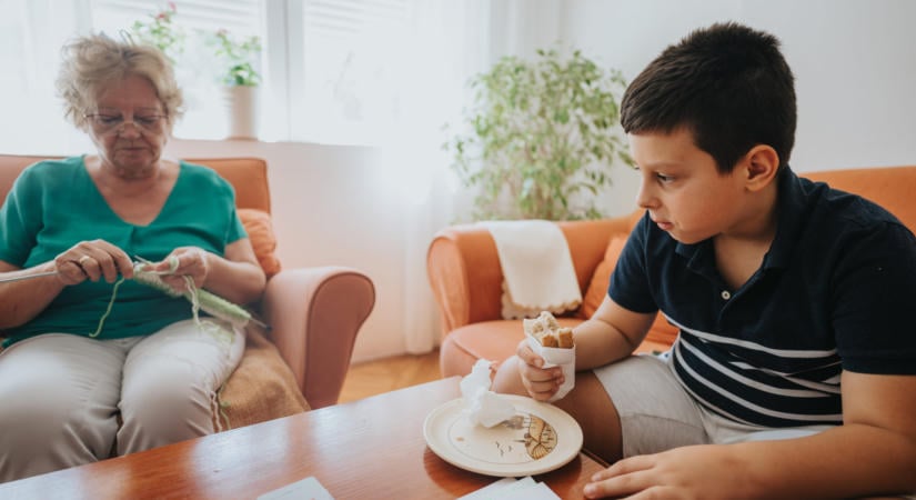 A nagymama gyermekkori traumája akár az unokára is kihathat