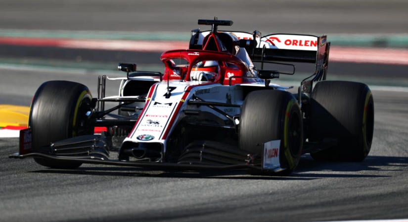Räikkönen minden zsenialitása benne van ebben a dupla előzésben
