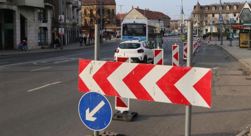 Folytatódik a 26-os főút felújítása