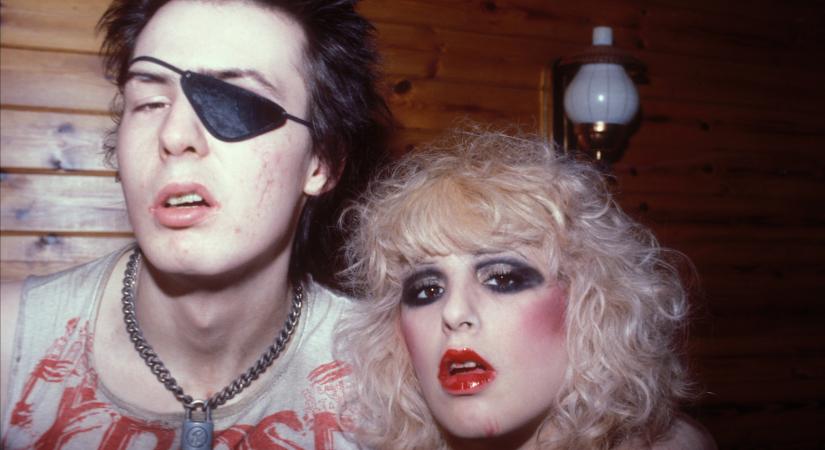 „Sosem szúrtam le. Szerettem őt, de ő úgy bánt velem, mint a szarral” – Sid Vicious és Nancy Spungen tragikus halála