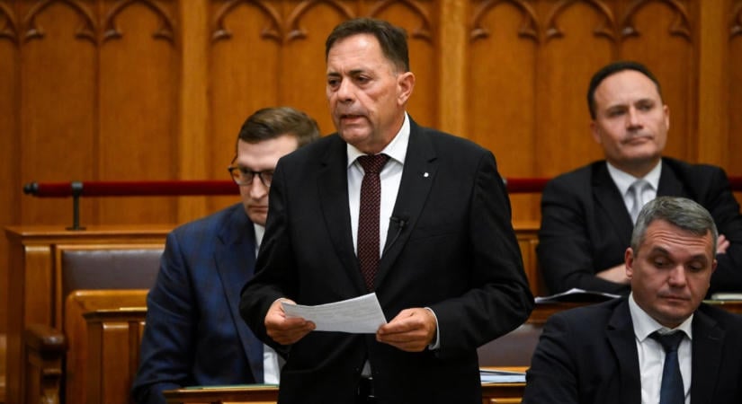 Most a hadakozás ideje jött el – Pócs Jánossal hirdetett új politikai stratégiát Orbán Viktor a Lendvay utcában