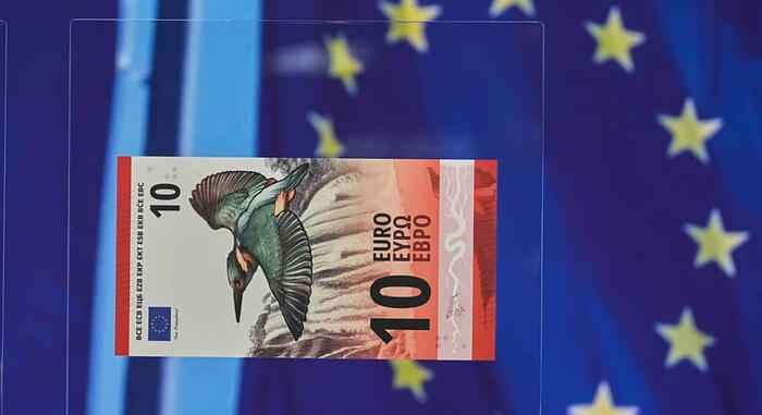 24 év után először változik az euró dizájnja: milyenek lesznek az új bankjegyek?