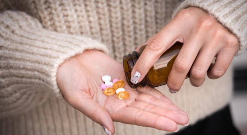 Ha mindig zsibbad a kezed vagy a lábad, lehet, hogy ebből a vitaminból túl sokat szedsz: károsíthatja az idegeket