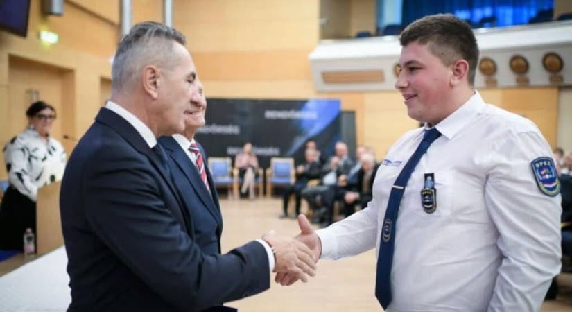 Egy darázscsípés miatt került életveszélybe a polgárőr – egy 17 éves fiú mentette meg