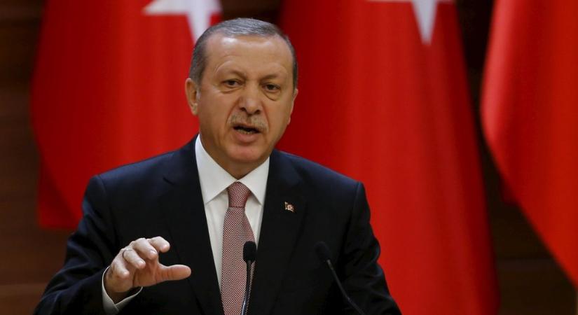 Erdogan svéd és finn vezetőkkel egyeztetett a NATO-tagságról