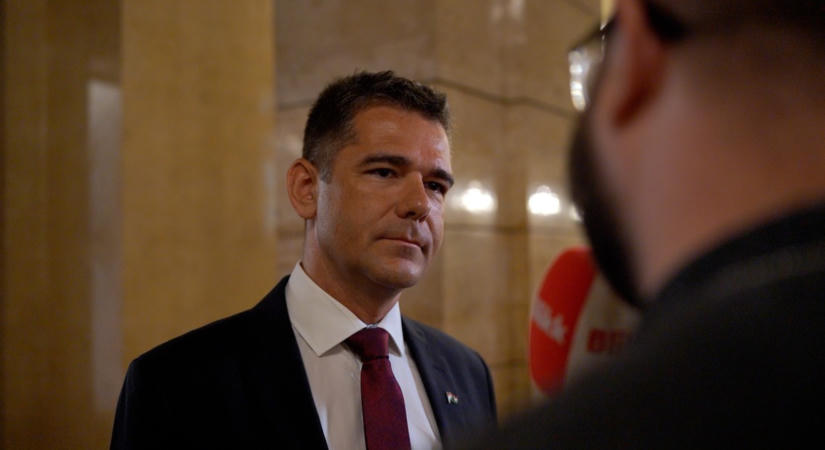 Novák Előd a roma holokauszt-vita után: "A mohácsi vész áldozatai úgy tűnik, hogy nem olyan fontosak..."