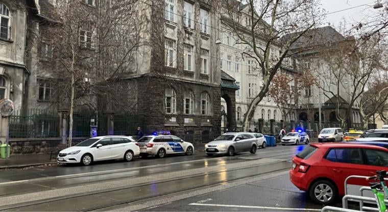 Több mint 70 iskolát érintő bombafenyegetés Magyarországon: a Nemzeti Nyomozó Iroda vizsgálja az ügyet