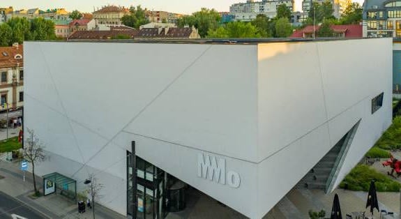 Múzeumok a mesterséges intelligencia korában - A NEMO európai múzeumi konferenciája Vilniusban
