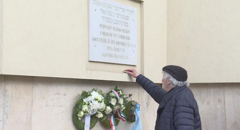 A holokauszt paksi áldozataira emlékeznek