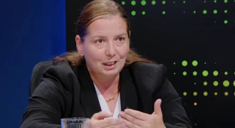 Unger Anna élveboncolása