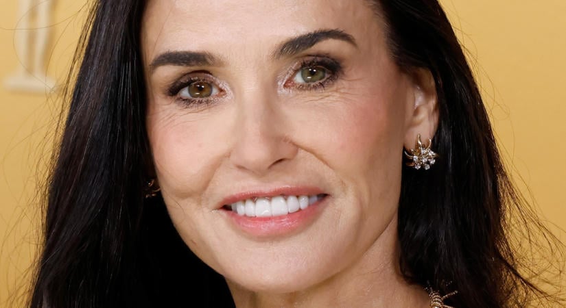 Hatalmas divatbaki? Demi Moore a rajongók szerint „nevetségesen” festett ebben a szettben - FOTÓ