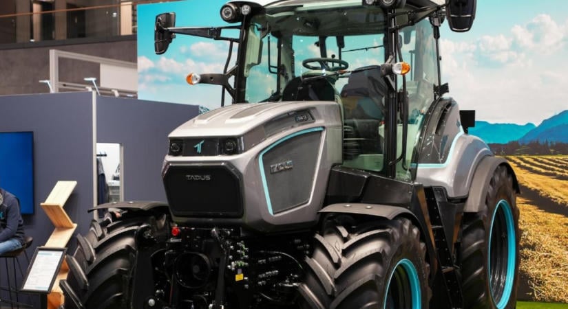 160 lóerő kipufogófüst nélkül: októberben indul az új bajor traktor értékesítése