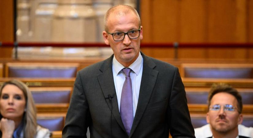 Tarrolás a kultúrában: kiemelt kulturális intézmények vezetőit váltották le
