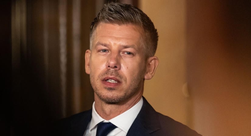 Magyar Péter innen jelentkezett be éjszaka, egy fotót is megosztott róla