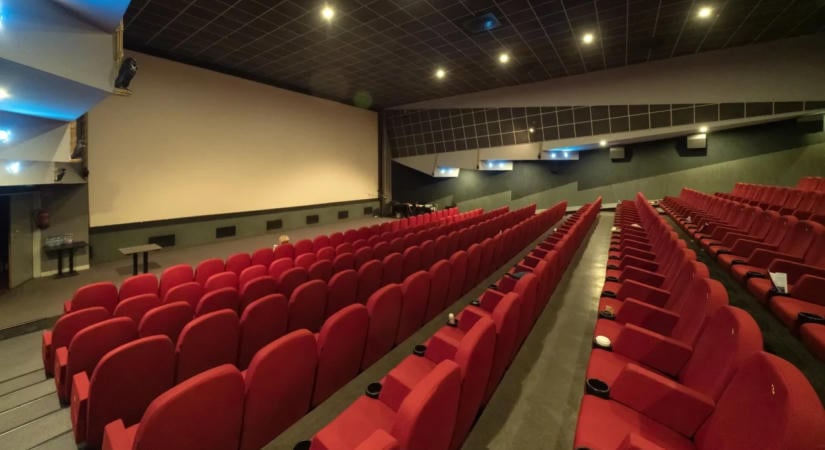 Harminc filmet vetítenek november 14-én a budapesti Corvin Mozi Éjszakán