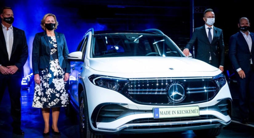 Már a Mercedes sem bírja a nyomást: megroppant a német autóóriás Kína miatt