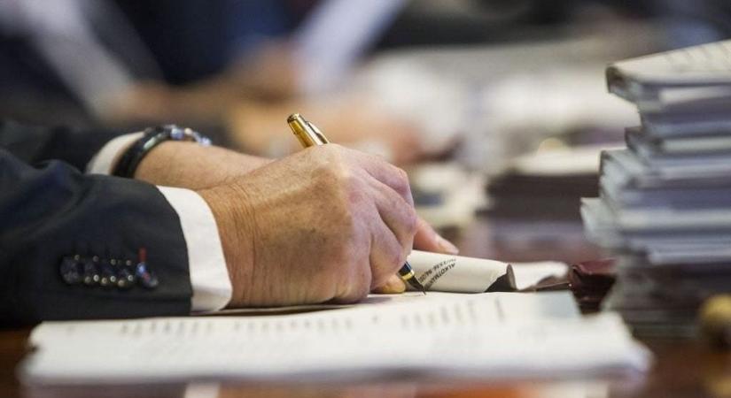 Továbbra sem úgy alakulnak a közjogi folyamatok, ahogyan azt az Amnesty International Magyarország szeretné