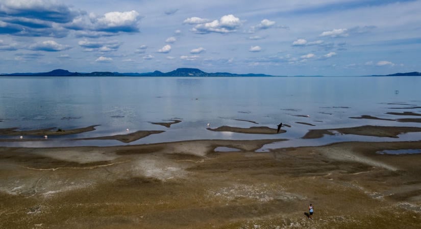 Veszélyben a Balaton? A szakember elárulta, miért apad a tó