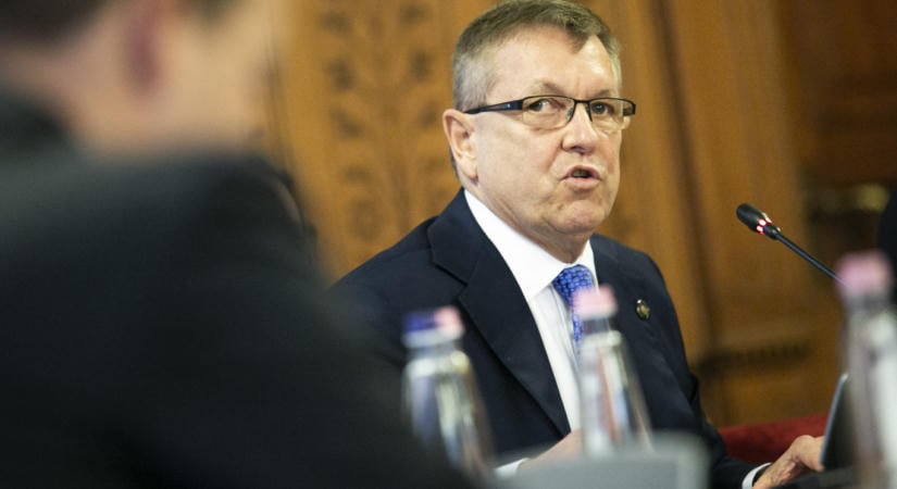 Két és fél órát beszélt Matolcsy György a bíróságon