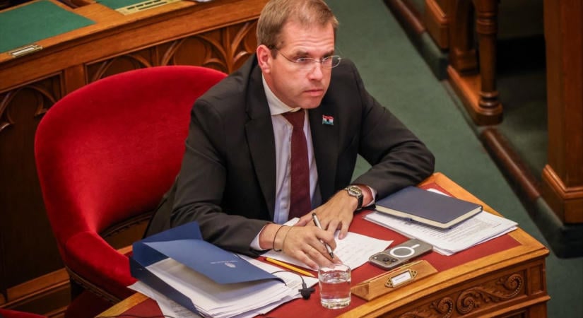Ruff Bálint: Az emberek még mindig nincsenek tisztában azzal, mekkora romokat hagyott maga után az Orbán-rendszer