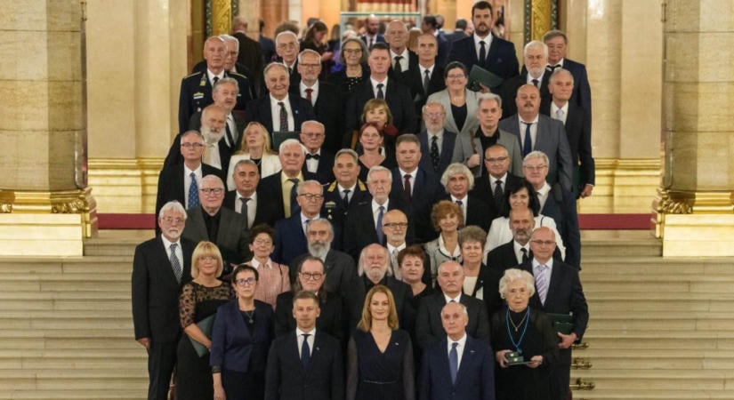 Állami kitüntetések: Enyedi Ildikó, Kéri László és Jeszenszky Géza is a díjazottak között