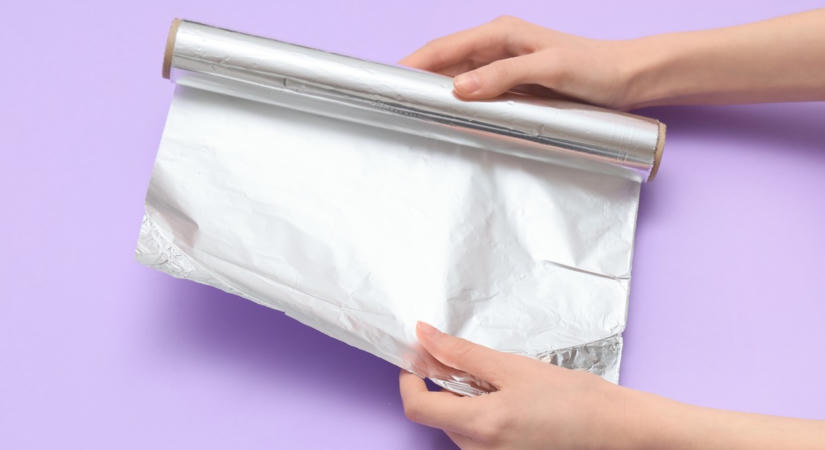 Vajon egy darab alufólia az ajtó elé megold egy sor háztartásban jelen lévő problémát?