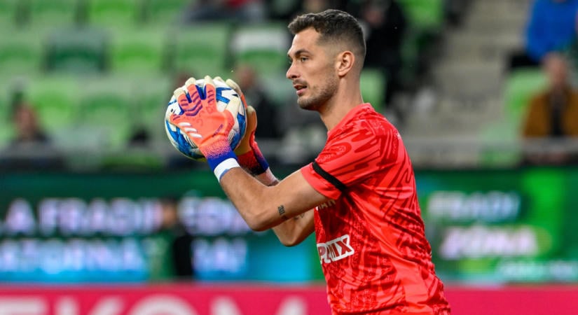 Saját lépcsőházában támadták rá az NB I-es futballistára, hosszú ideig nem játszhat