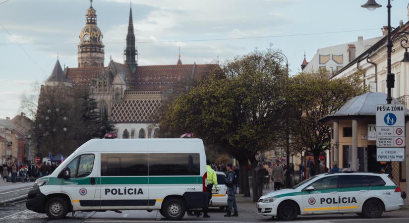Megölte az egyik tanárát, két másik embert pedig megsebesített egy nyolcadikos diák egy szlovákiai általános iskolában