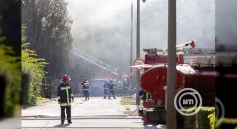 Megfékezték a lángokat a szegedi Medikémia Zrt. üzemében