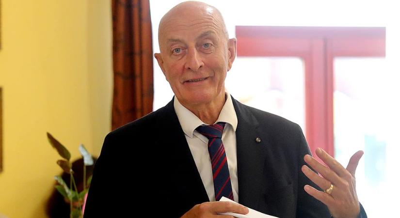 Nyugdíjba küldi a Fidesz Bebes István körmendi polgármestert