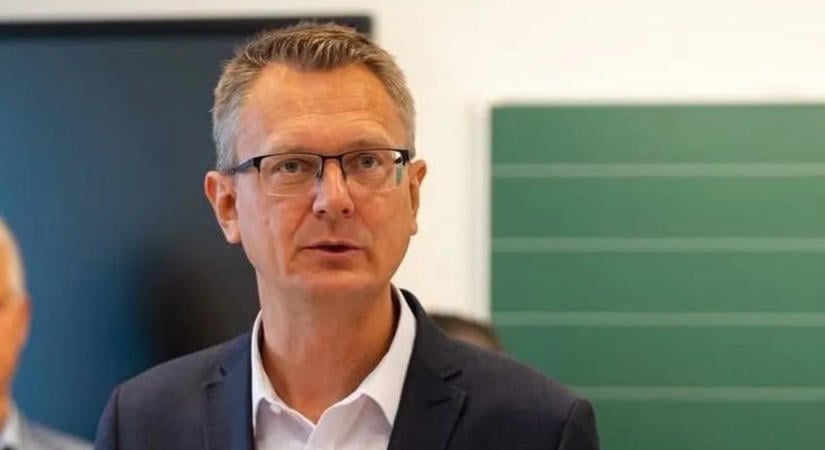 A Tisza-kormány alatt késik a hátrányos helyzetű diákok ösztöndíja