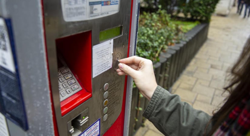 Kerületi polgármesterek tiltakoznak, hogy a főváros és a kormány közösen vonná el parkolási bevételeiket